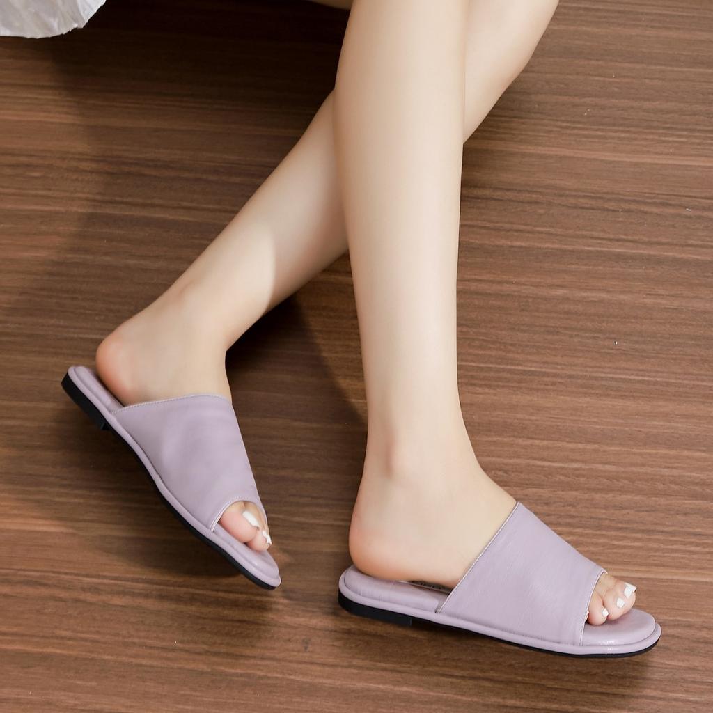 Summer new flat-bottomed slippers women's versatile one-word open-toed slippers women's 2025 light luxury temperament women's shoes