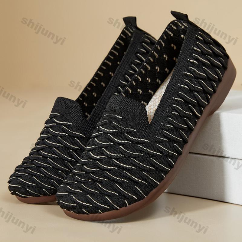 Women's Flats Summer New Fly Weave Breathable Slip on Casual Shoes Lightweight Comfortable Soft Sole Non Slip Vulcanized Shoes