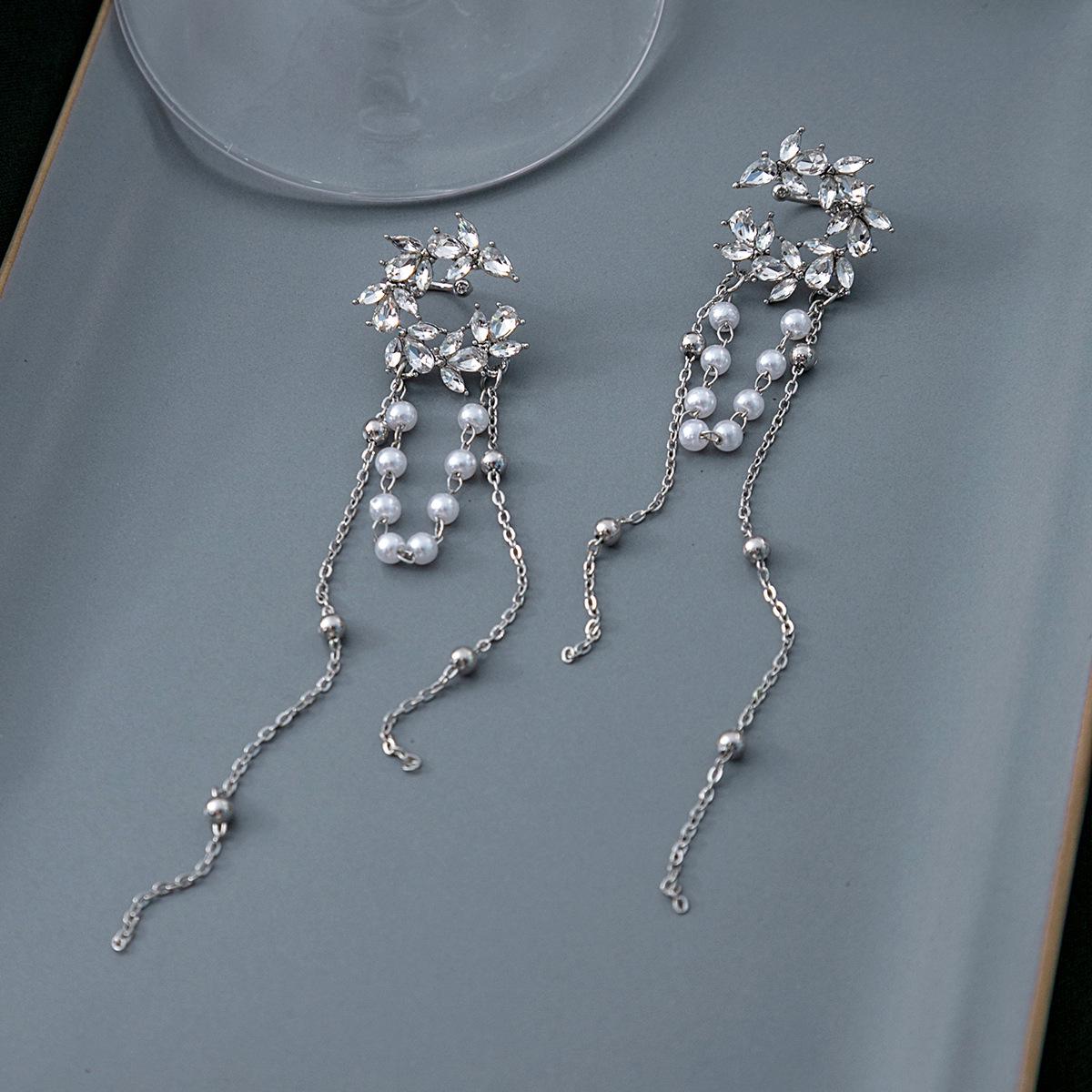 Silver Needle Crescent Flower Leaf Tassel Pearl Earrings - Slimming Ear Accessories for Women