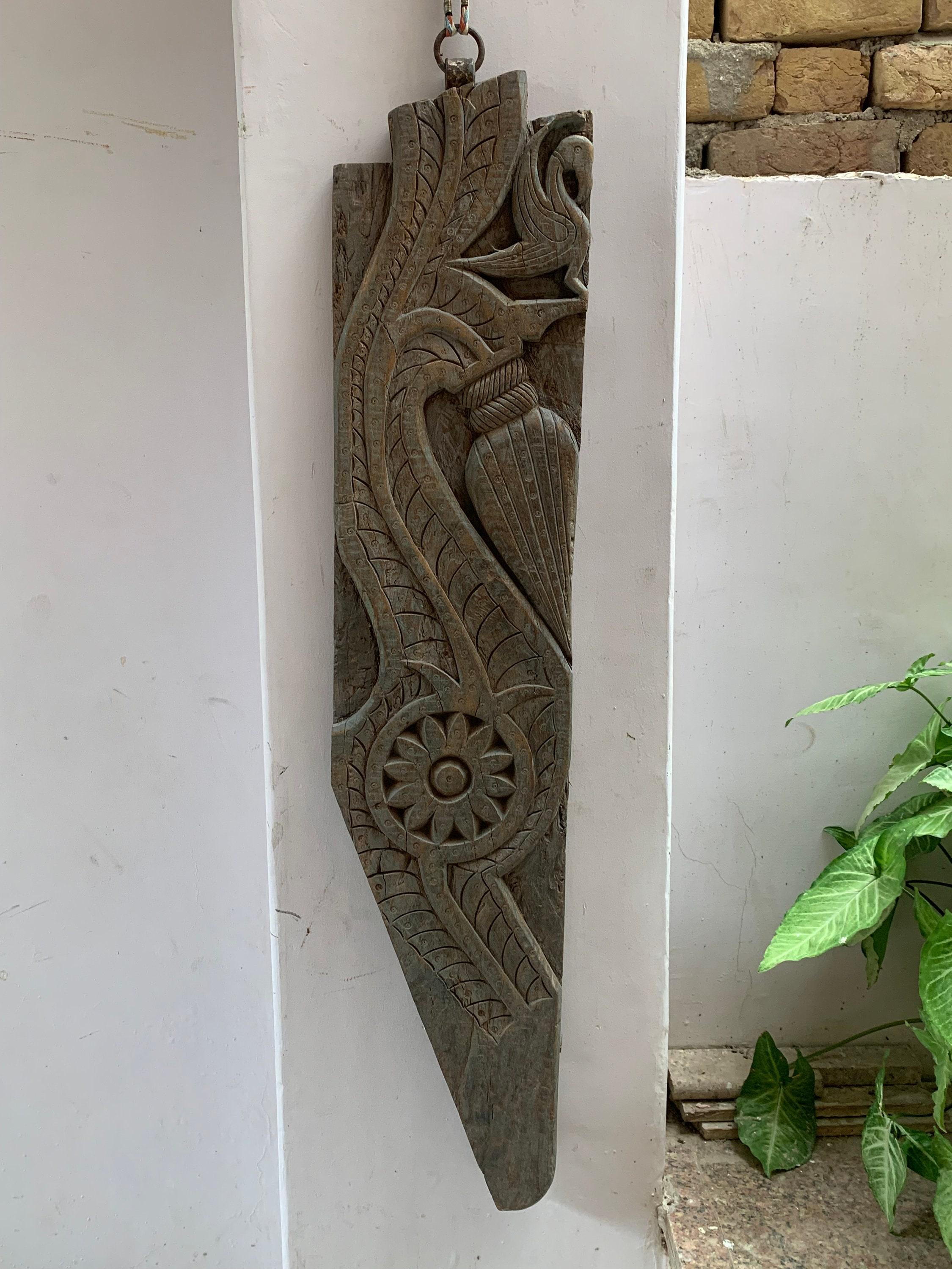 

Distressed Antique Indian Wooden Wall Plaque: Carved Floral Panel 18” X 9” X 24” (l x w x h) різнокольоровий