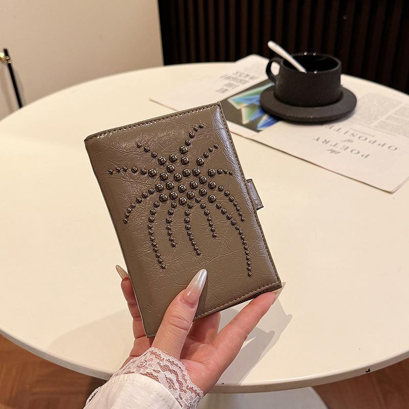 

Женский кошелек с заклепками-фейерверками, держатель для паспорта, модный кошелек для монет, сумка для банковских карт хаки