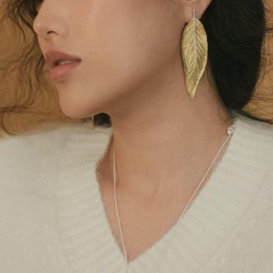 Laurel Leaf Dangle Earrings - Simple, Stylish, Light Luxury Fashion Accessory