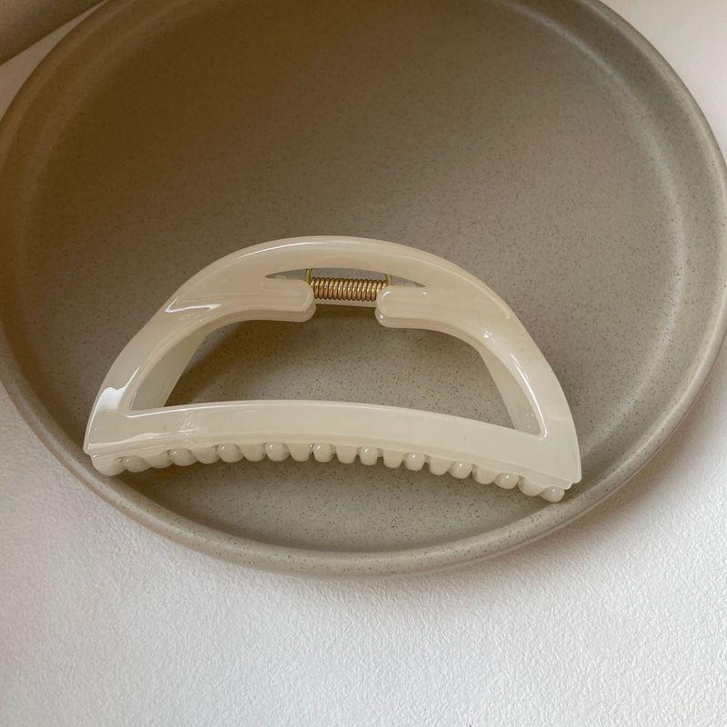 1pc Korean fashion high-end grip clip women's oversized shark clip hair clip, hair clip, semi-circular hair clip accessory