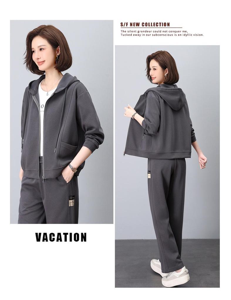 2024 Spring & Autumn Women's Fashion Cardigan Hoodie - Trendy, Youth-Enhancing, Casual Jacket for Middle-Aged Mothers