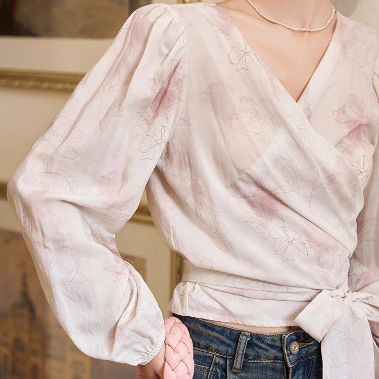 MISHOW Shirt for Women 2023  Autumn Vintage Floral Printed French Style V-neck Long Sleeve Lace-up Female Pullover Tops MXC41X1281