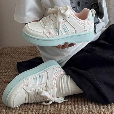 Încălțăminte pentru femei – Adidaşi