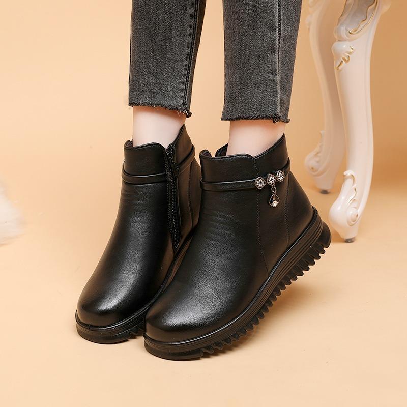 Shoes cotton shoes winter short boots non-slip warm velvet microfiber leather shoes medium and old winter women's shoes black