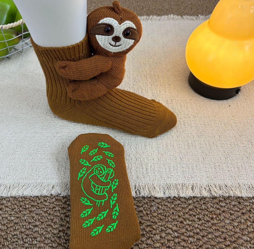 3D Cute Sloth Plush Socks - Warm Crochet Animal Floor Socks for Men & Women