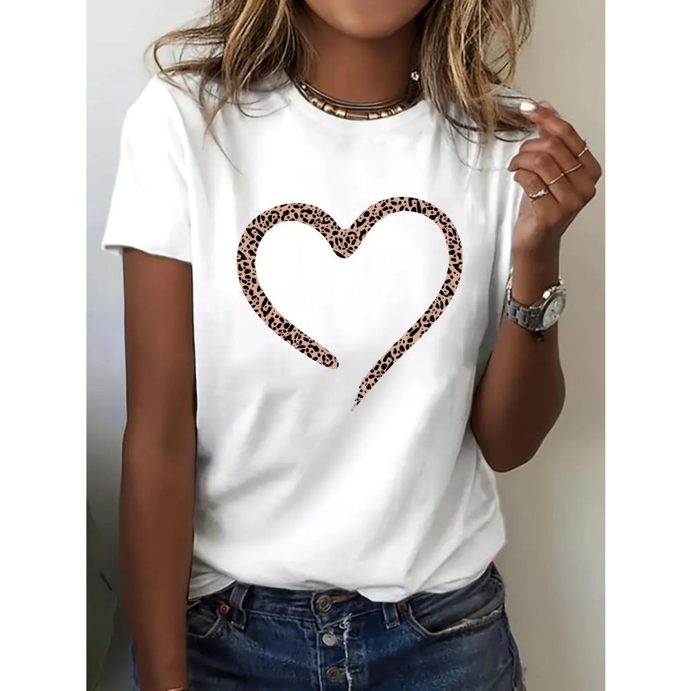 Women's plus size T-shirt pattern short sleeved top, loose and casual, soft, comfortable and breathable, suitable for outdoor sports