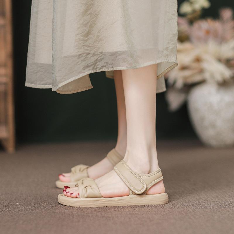 [Uncle Shoes] Flat-soled sandals fairy fairy style Roman shoes beach shoes 2025 soft-soled new summer break