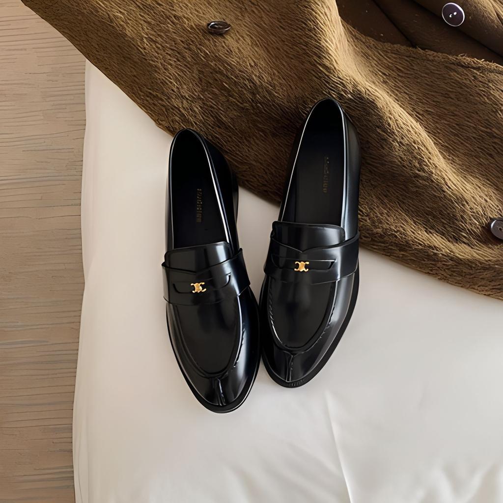 Strictly Selected Cowhide Version~ Grape Mother Same British Round Head Arc De Triomphe Gold Buckle Low Heel Loafers Women's Small Leather Shoes