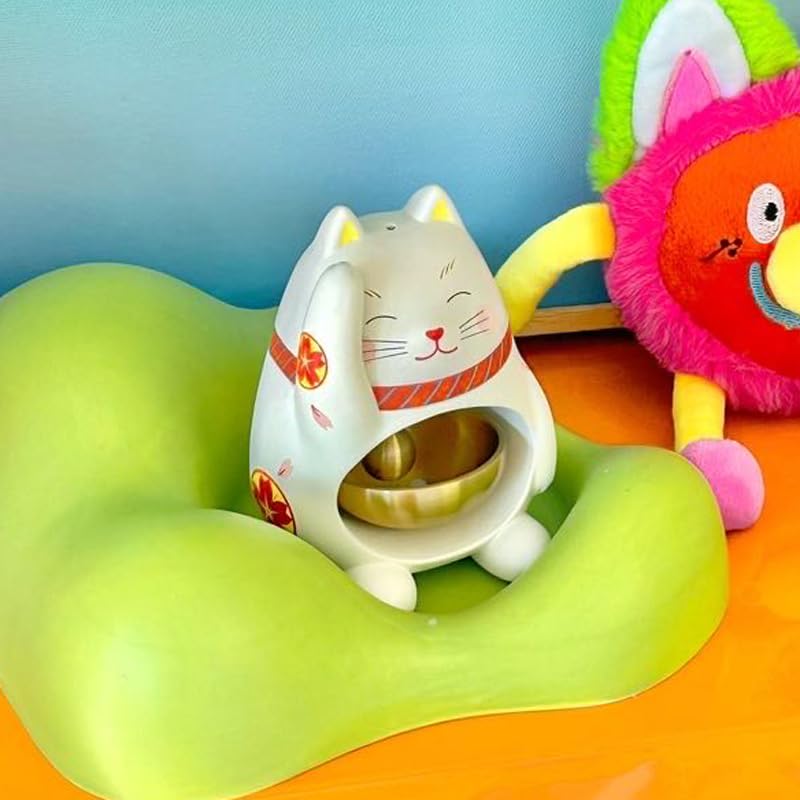 Dopamine Maneki Neko to magnetyczne drzwi, a uroczego małego kota można przymocować do twoich idealnych jako prezent na otwarcie przeprowadzki lub jako kojące Arts'