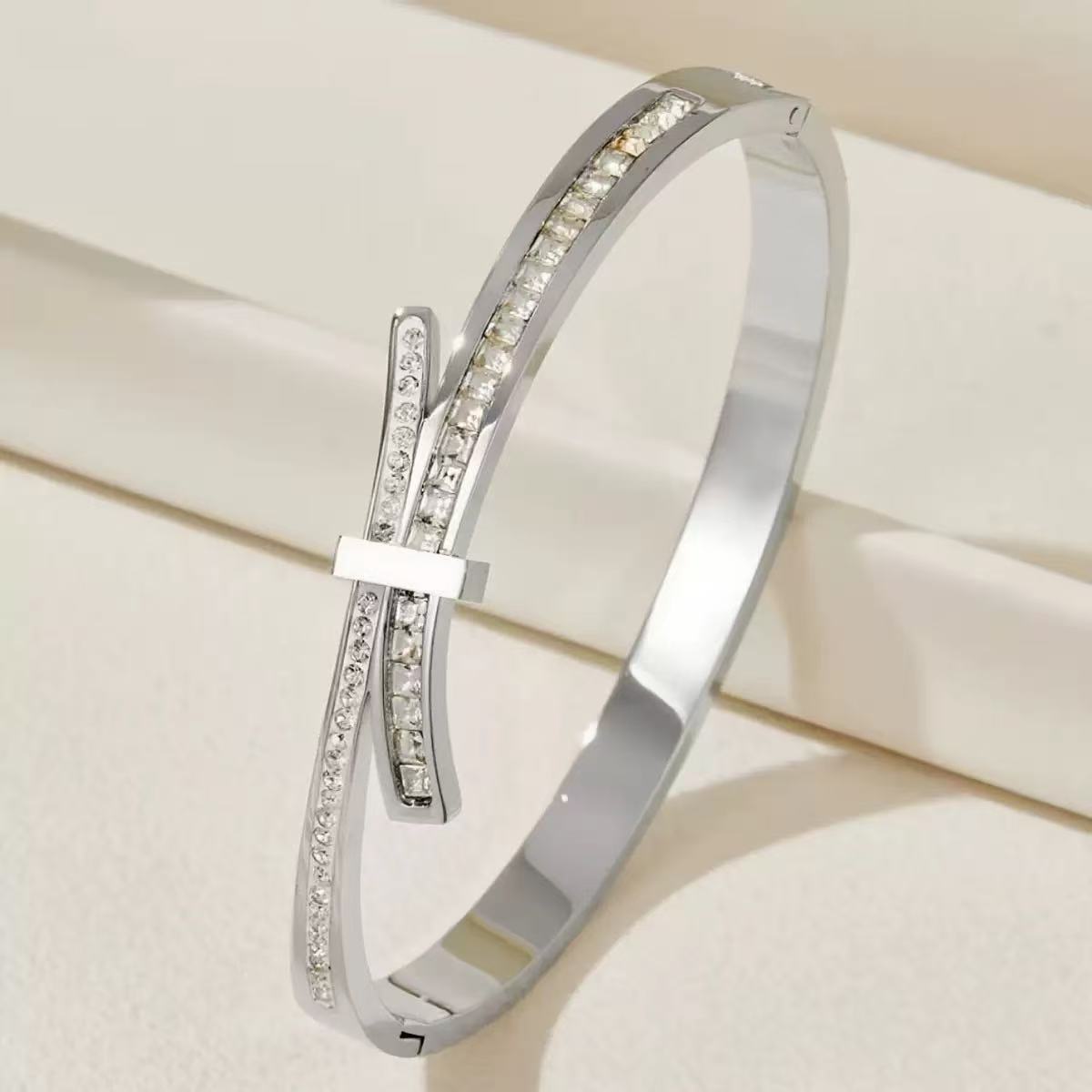 Trendy Gold Plated Stainless Steel Fashion Bracelet Rhinestone Pave Pearl Charm Cuff for Wedding Party Engagement Anniversary 17.5cm&Stainless Steel