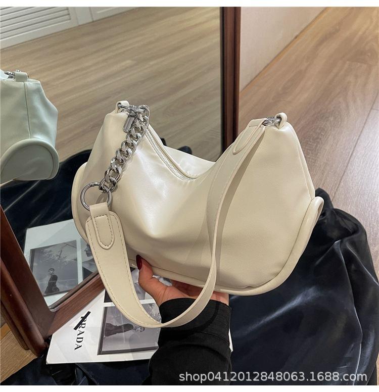Fashion Niche Underarm Small Bag Women's 2025 New Casual Texture Messenger Bag Simple Retro Commuter Shoulder Bag