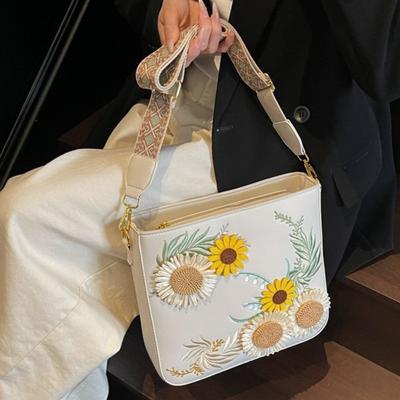 Chinese Pastoral Women's Shoulder Messenger Bag, New Fashionable Versatile Large-capacity Commuter Bucket Bag