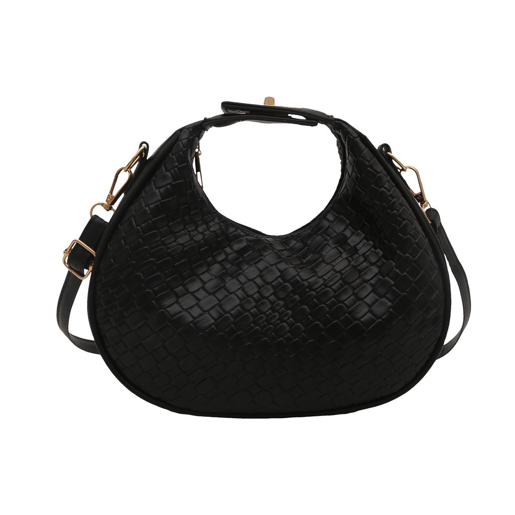 Simple casual trend foreign style crescent bag retro portable shoulder summer fashion messenger bag bag