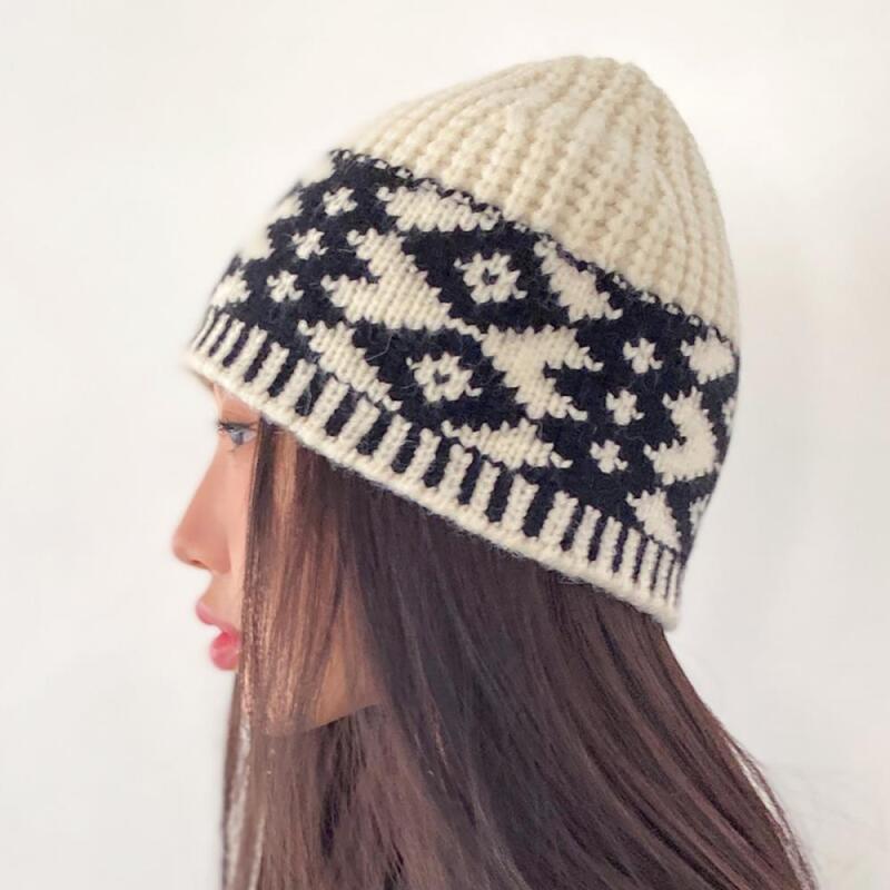 Women s Winter Sporty Outdoor Beanie Hat C7554_Ivory