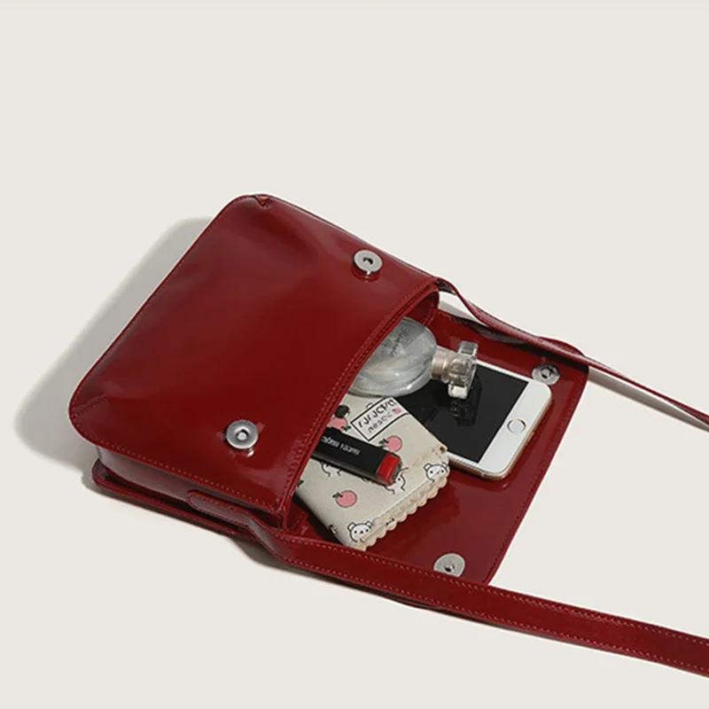 Crossbody kabelka Stylová dámská kabelka do podpaží Malá čtvercová kabelka Vintage lakovaná taška přes rameno