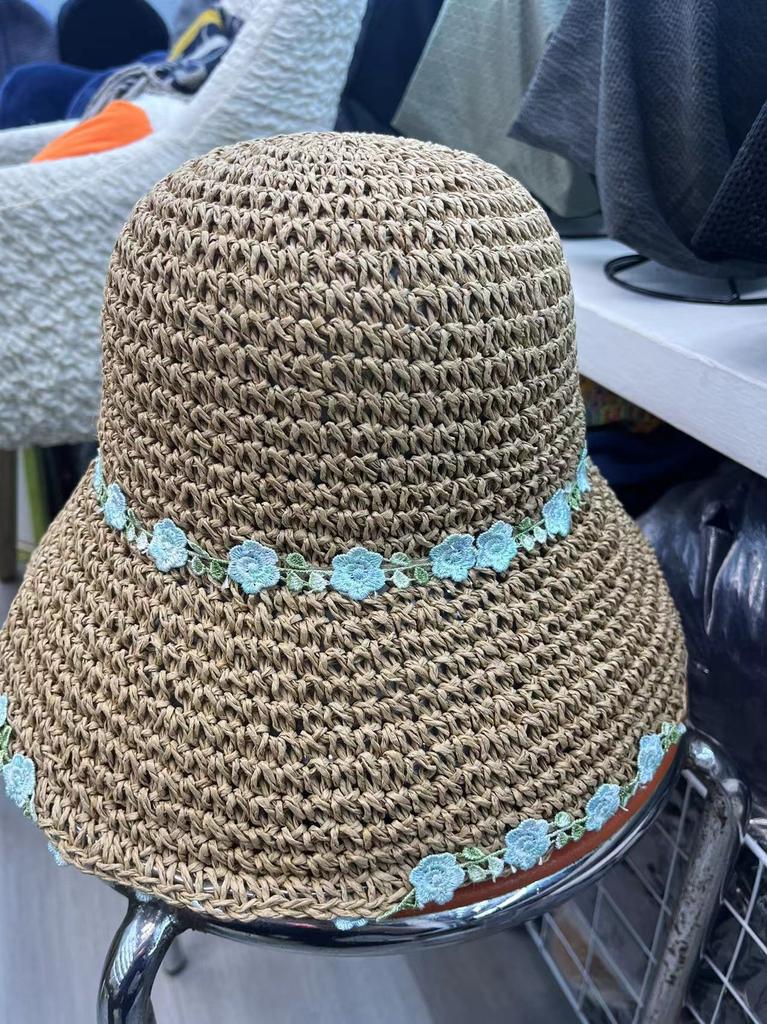 Hat Women's Spring and Summer Versatile Big Brim Straw Hat Summer Seaside Bucket Hat Face Small Sunscreen Hat Sun Hat