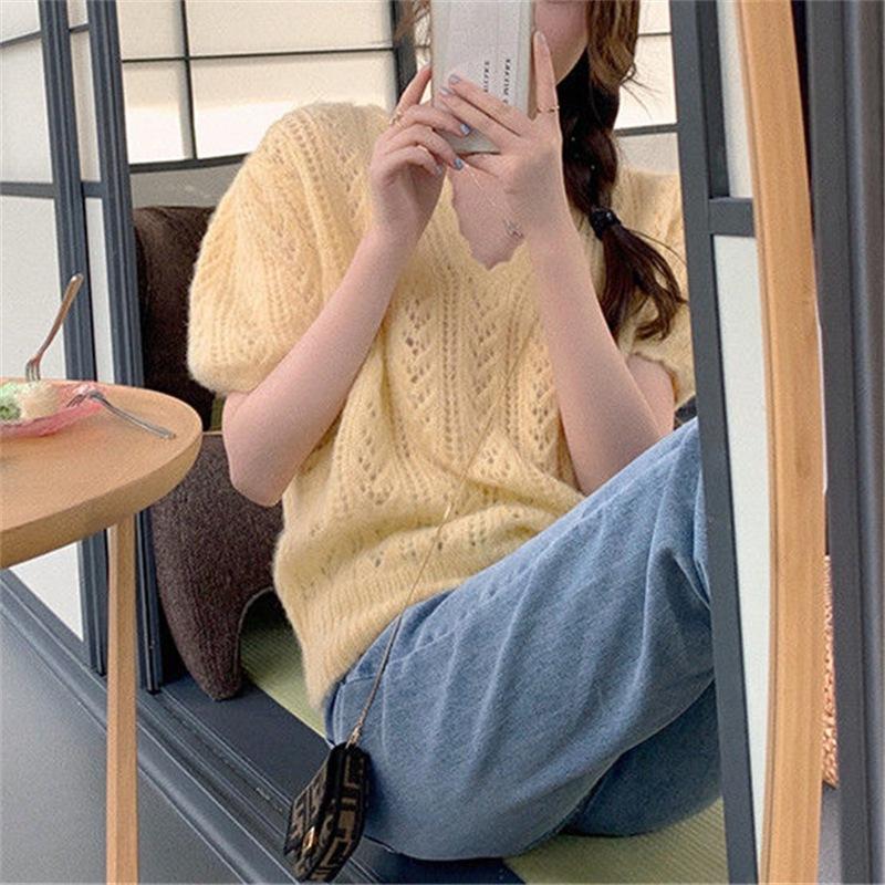 

Женская трикотажная футболка с короткими рукавами и вырезами, свободный топ, подчеркивающий фигуру 3XL жёлтый