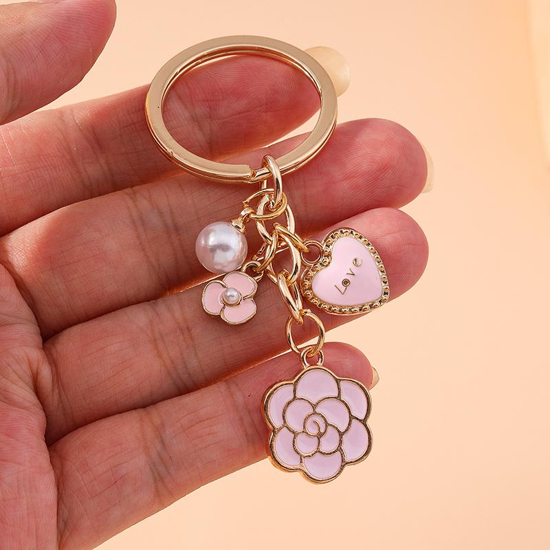 Cute Enamel Pink Love Heart Keychain Rose Flower Key Rings Pendant for Key Holder Women Girls Handbag Pendants DIY Jewelry Gifts