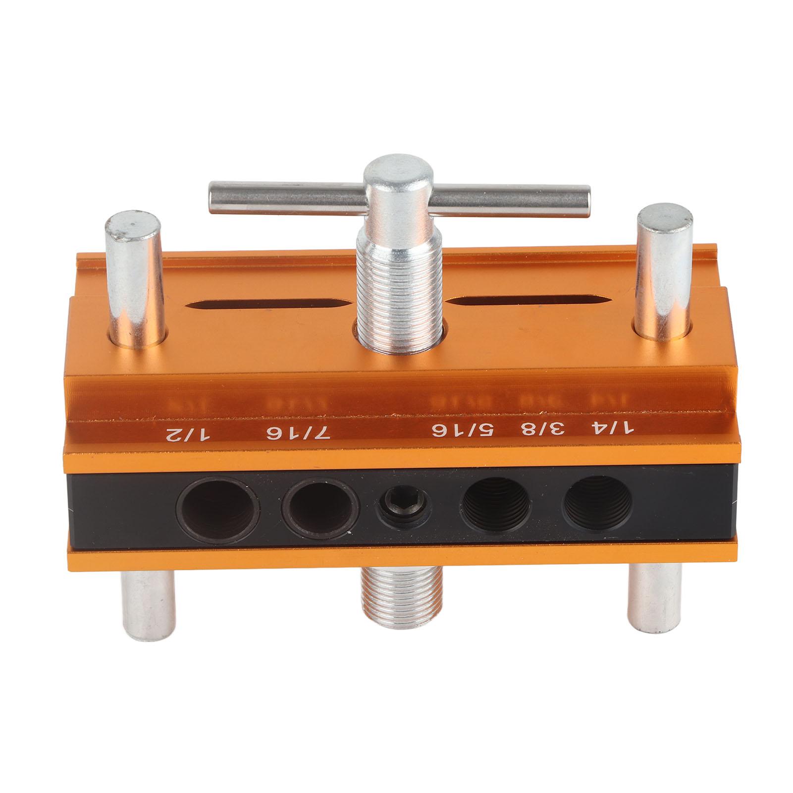 

Самоцентрирующийся кондуктор для установки шкантов, алюминиевый сплав, набор направляющих втулок для сверления, локатор для перфоратора по дереву 64 мм