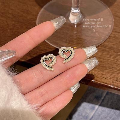 Orecchini a Cuore con Perla Intrecciata Unica, Ago in Argento S925