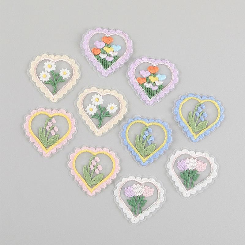 10pcs Embroidered Cute Flower Heart Patches Applique for Backpack Shoes Hats Scrapbooking Decoration DIY Sewing Accessories