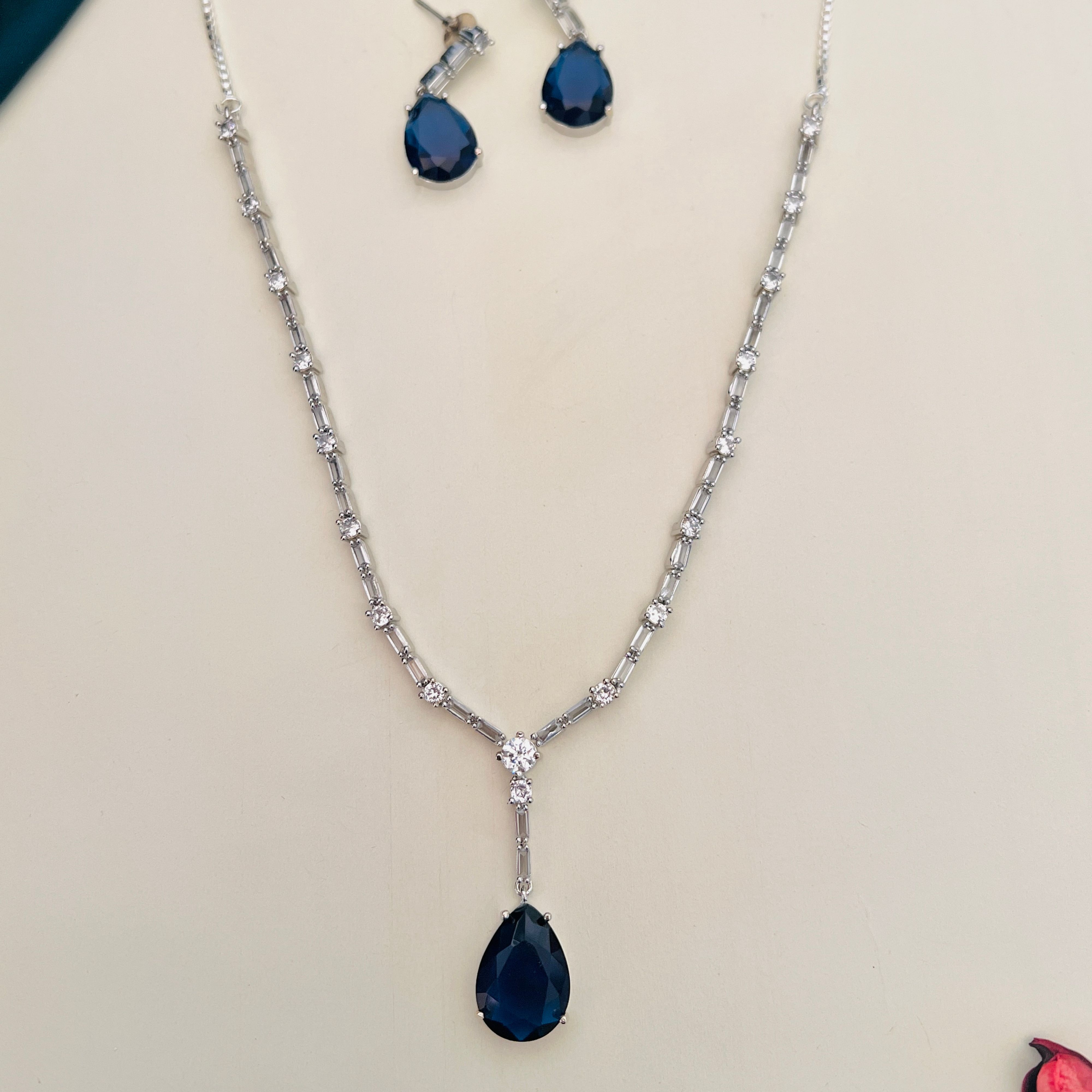 

Посеребренные бриллиантовые круглые колье комплект бриллиантовых колье комплект для женщин белый