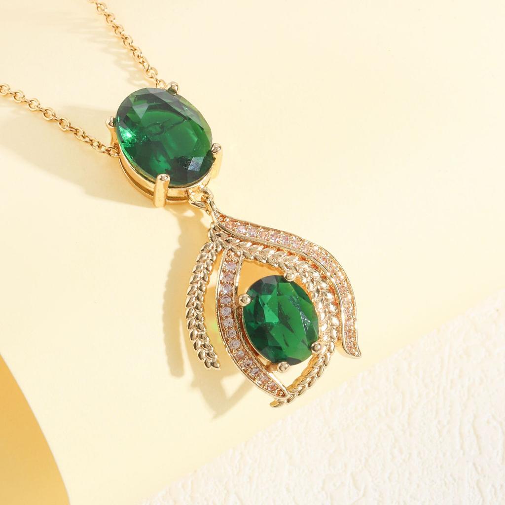 Emerald Necklace Female, High-End Retro Trend Inlaid Zircon Set
