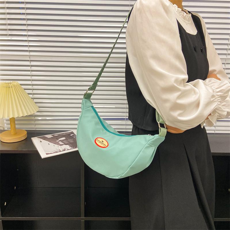 Dumpling bag new women's bag fashionable and simple shoulder messenger bag