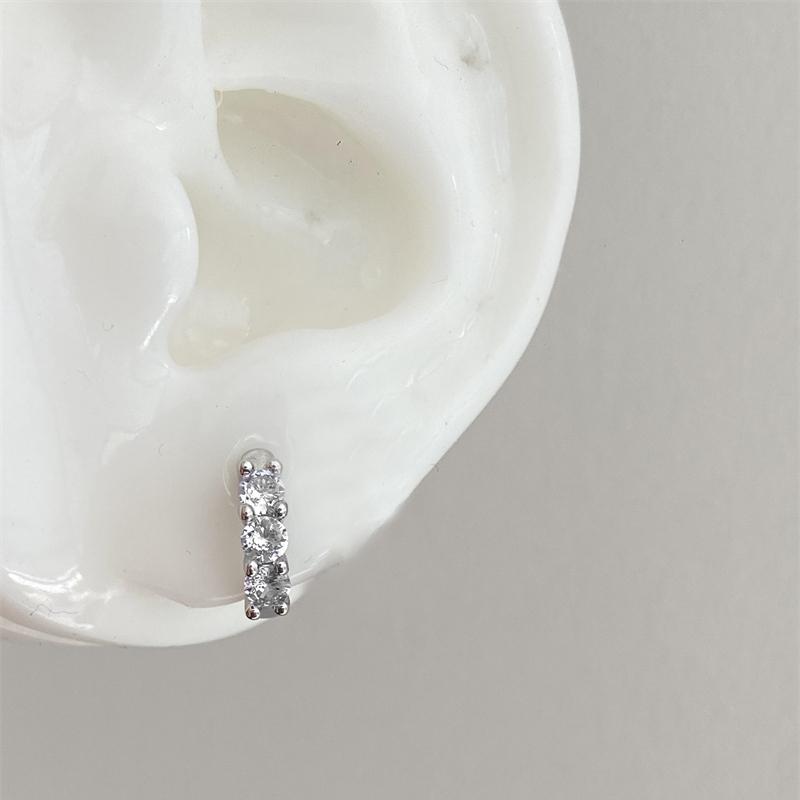 1pcs Shiny Zircon Cross Earrings for Women New Fashion Stainless Steel Ear Bone Nail Ear Accessories