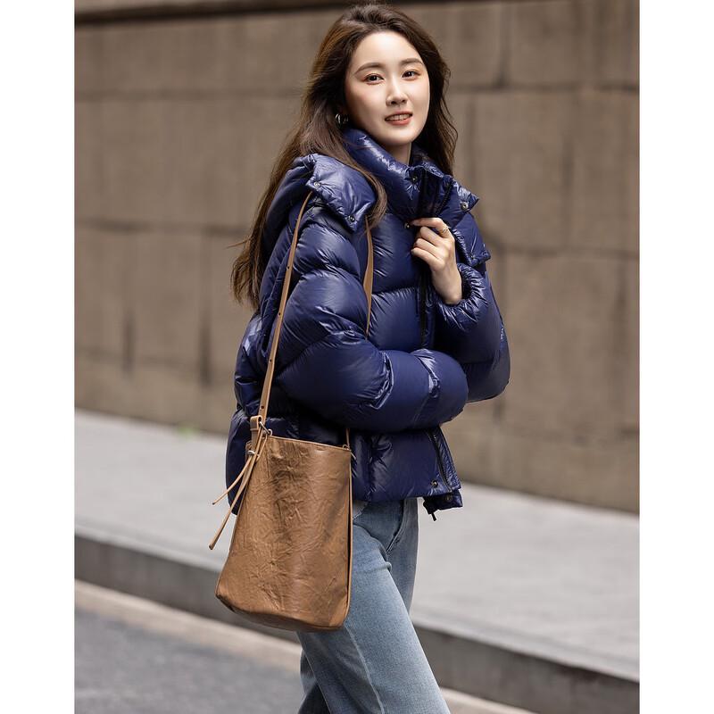 Women's Lightweight Detachable Sleeve Duck Down Jacket