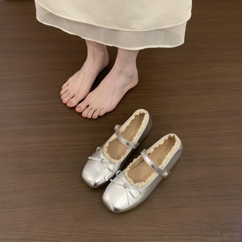 Fashion Women's Fashion Single Shoes Spring New Round Head Shallow Mouth Butterfly Knot Metal Buckle Soft Sole Flat Shoes