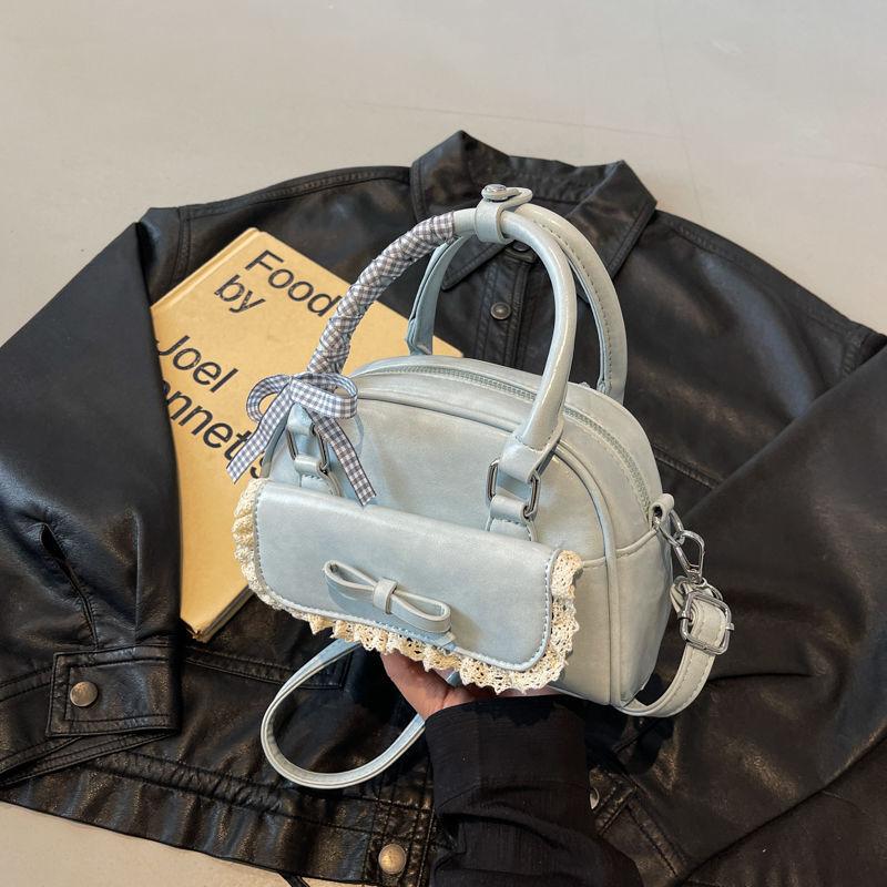 

Premium sense of foreign style small bag women s summer 2025 new fashion niche design single shoulder women s messenger bag