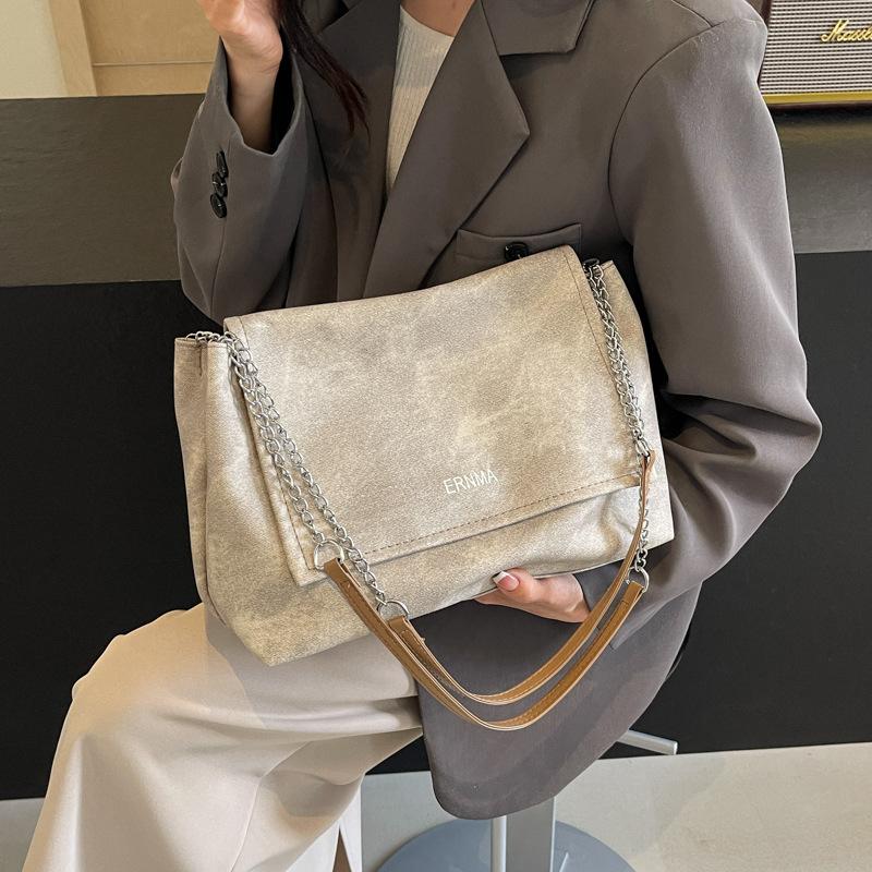 Premium Texture Chain Tote Bag Women's 2025 New Versatile Large-capacity Class Shoulder Bag Fashionable Commuter Bag