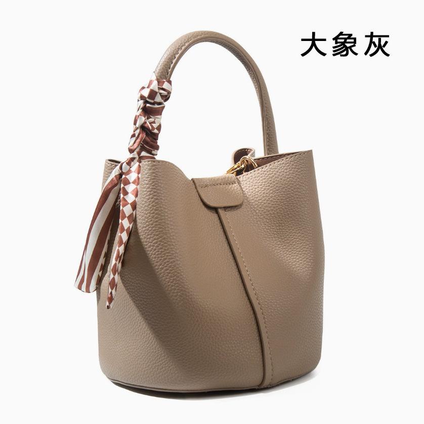 Send Gifts, Silk Scarves, New Mothers, Red Wedding Bags, Wedding Gifts For Brides, Handbags, Messenger Women'S Bags