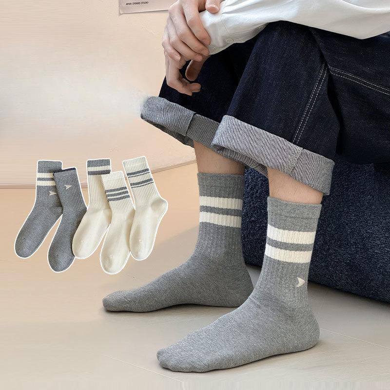 Herren Frühling und Herbst Gestreifte Stickerei Vielseitige Sport Schweißabsorbierend Nahtlose Tube Baumwollsocken