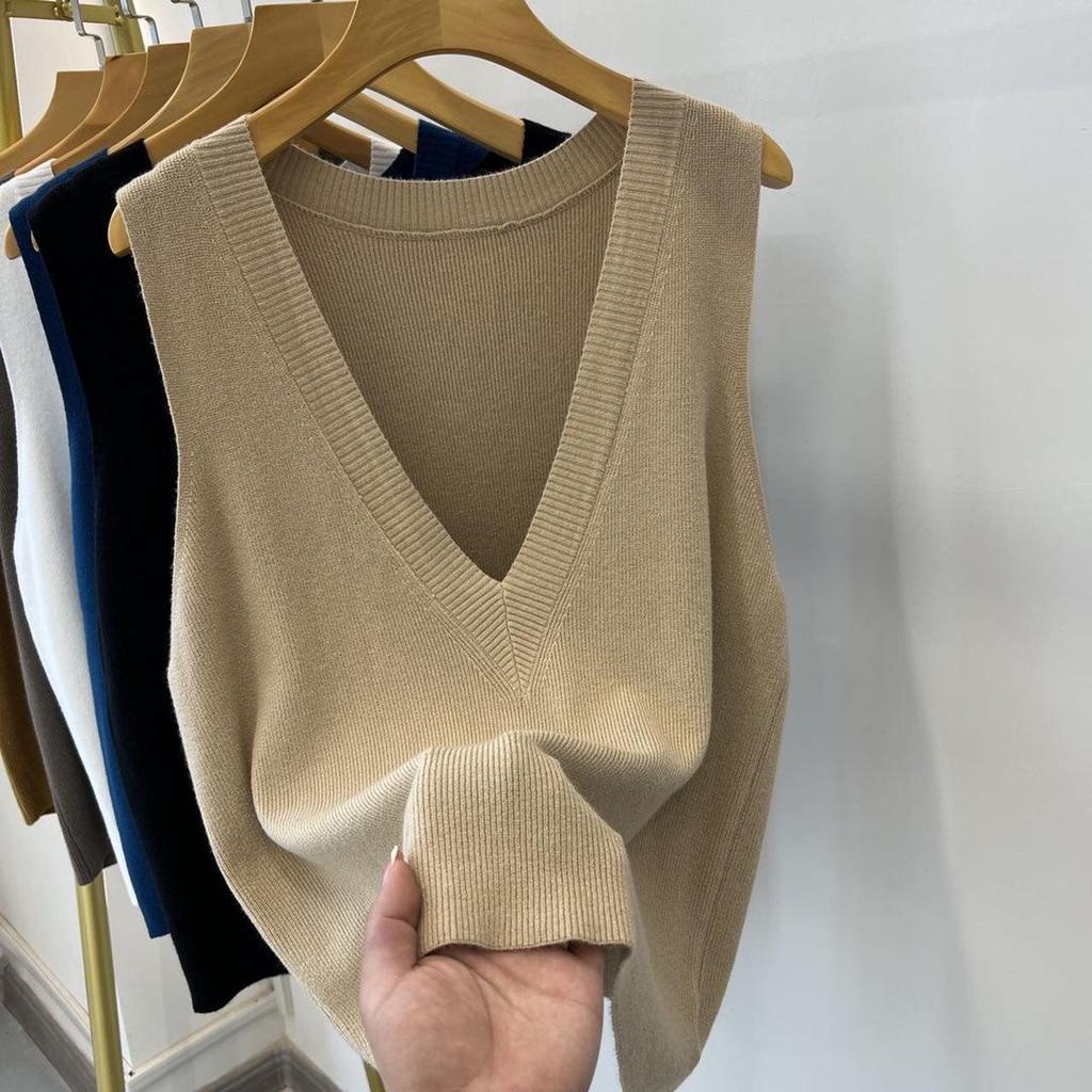 Women's Slimming V-Neck Knitted Wool Vest - Versatile Sleeveless Autumn/Winter Sweater for Layering