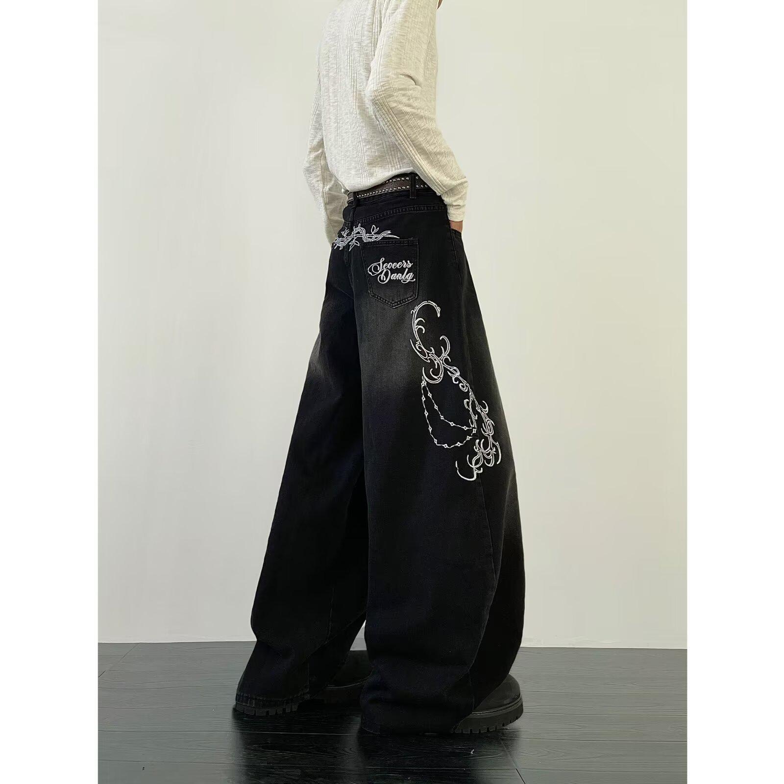 Men s Retro Loose-Fit Distressed Embroidered Jeans for Spring & Autumn XL
