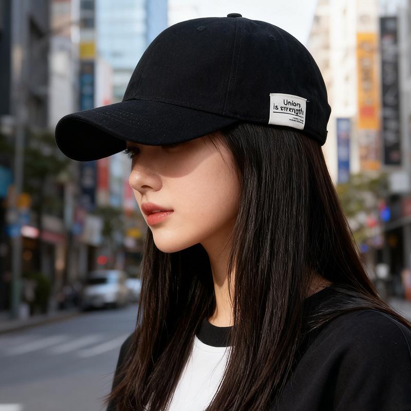 Wide-brimmed Baseball Cap with Fabric Label and Lettering—flattering for Round Faces Versatile and Perfect for Men's Fashion