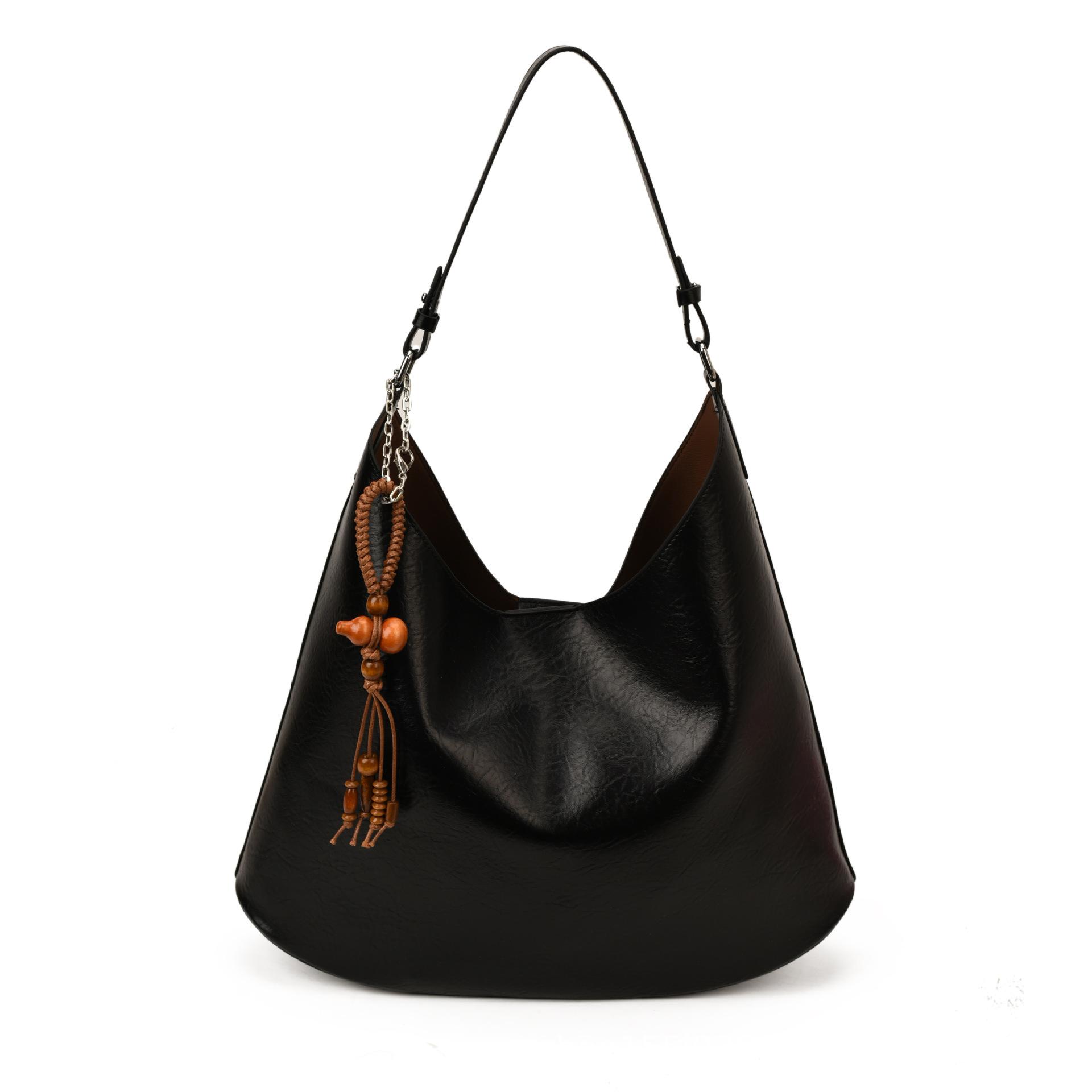 

Sense of fashion, simple retro casual large capacity tote bag women s new versatile shoulder bag high sense without pendant чёрный