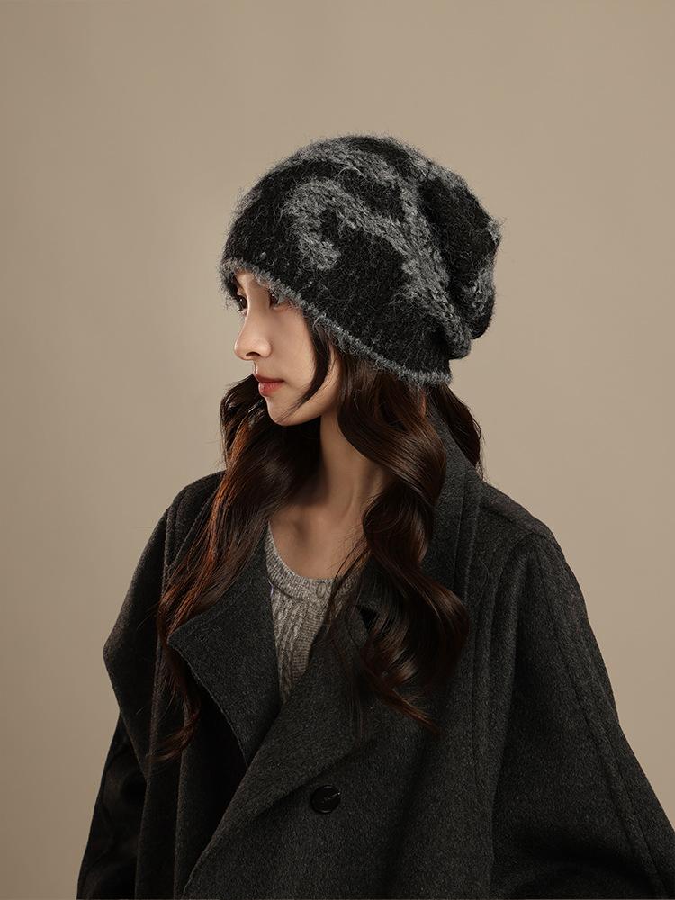 Hat women's autumn and winter warm cold hat wool knitted thin face small pile hat big head circumference autumn