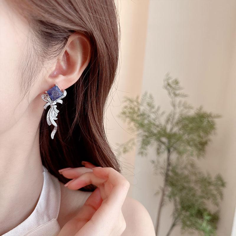 Women's Light Luxury Fashionable Temperament Square Bow Earrings Ice Cracks Sweet Geometric Earrings