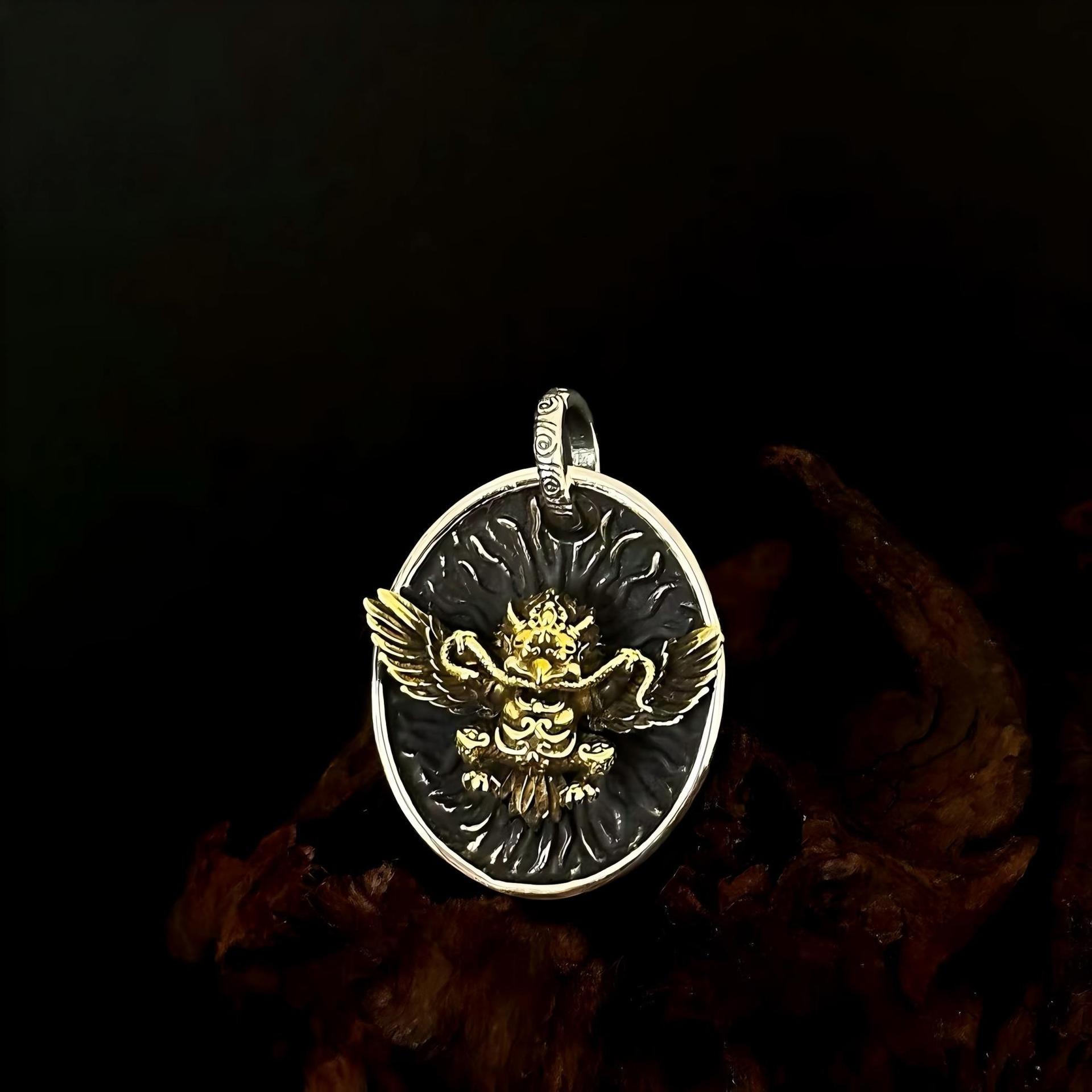 

Unisex Retro Golden-Winged Roc Pendant in S925 Sterling Silver - Heavy Craftsmanship, Niche Design Necklace 925 Silver