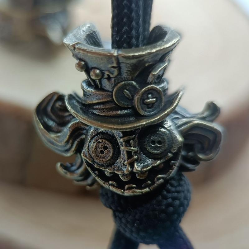 1pcs Antique Copper Double Sided Puppet Keychain Home Decorations Pendant Backpack Charms Antique Brass Vintage Crafts