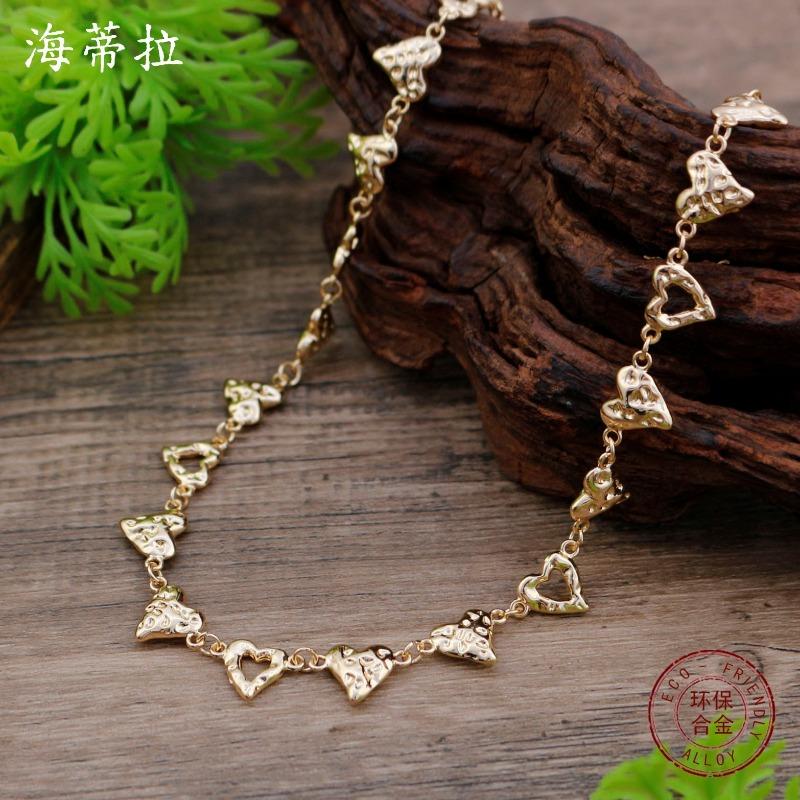 New Hollow Love Necklace Women's Simple High Sense Beating Heart Shaped Versatile Girlfriend Couple Necklace
