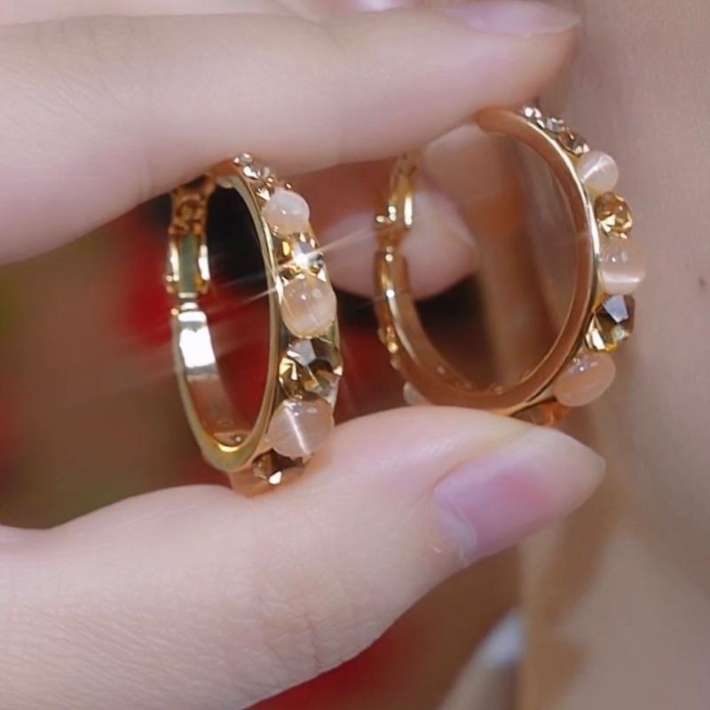 1PAIR Coffee Flash Diamond Opal Earrings Round Face Tiancai Skinny Earrings Premium Temperament Ear Buckles Earrings