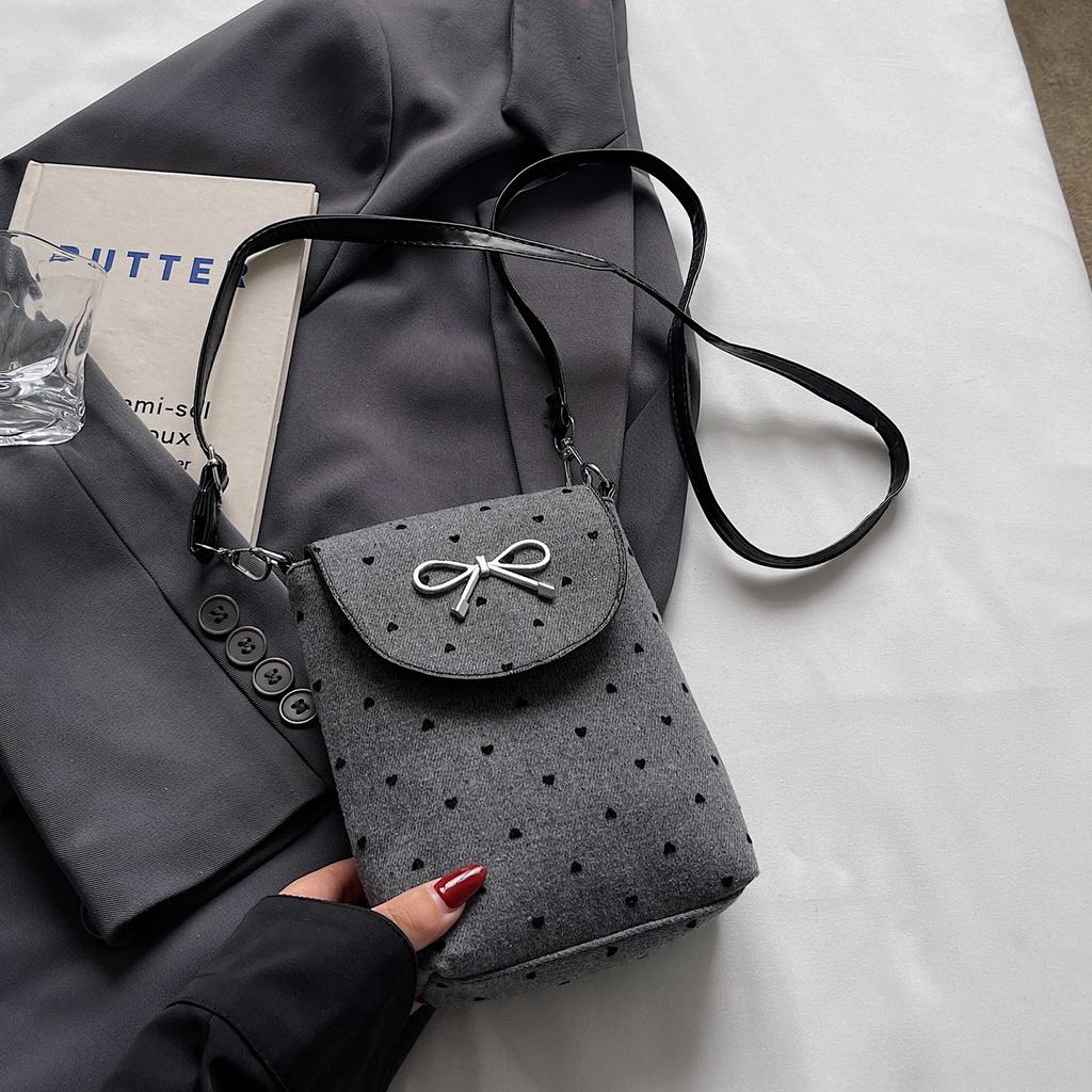 A Niche Design Bow Polka Dot Crossbody Bag, A Fashionable Small Crossbody Bag, and A Simple Commuting Phone Bag