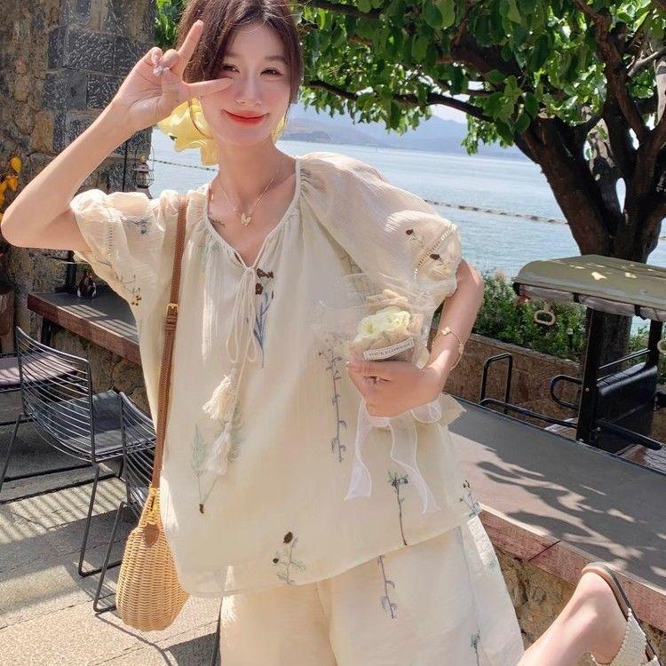 

Women s Summer Lace-Up Top & Shorts Set - French Fresh Style S 85-105 lbs